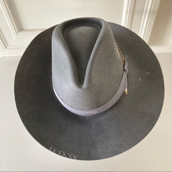 NWT Lovely Bird Malibu x Free People Gray Embroidered Distressed Wool Hat Sz S - Picture 3 of 12